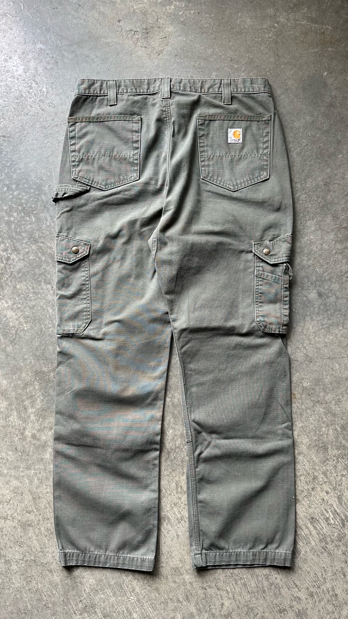 (36X32)GREEN CARHARTT CARGO PANTS