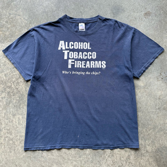 2000’S ALCOHOL TOBACCO FIREARMS TEE(XL)