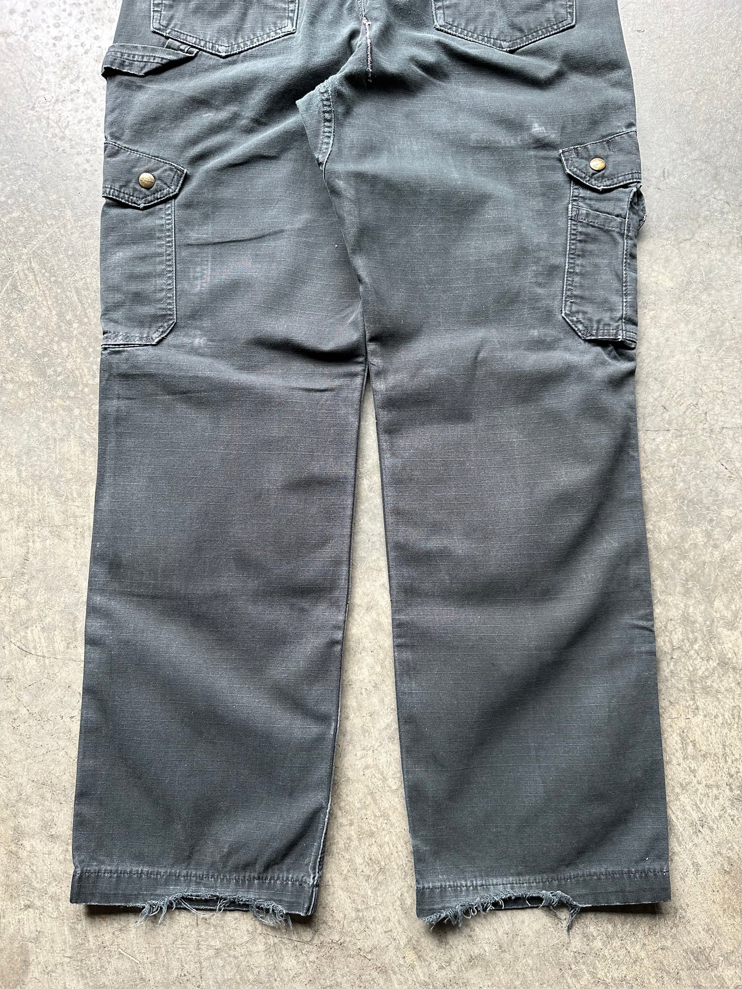 (36X32)BLACK CARHARTT CARGO PANTS