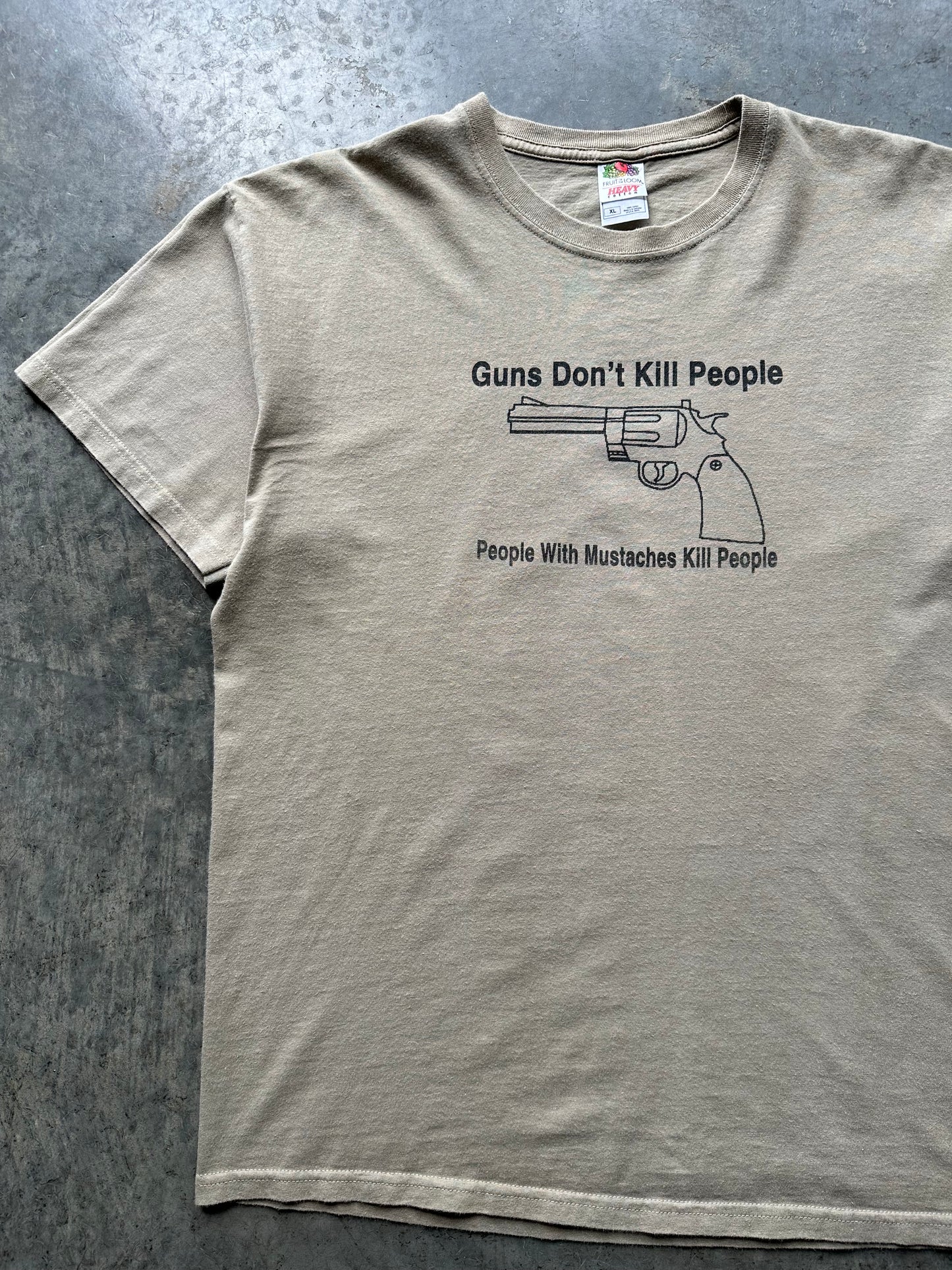 2000’S GUNS DONT KILL PEOPLE TEE(XL)