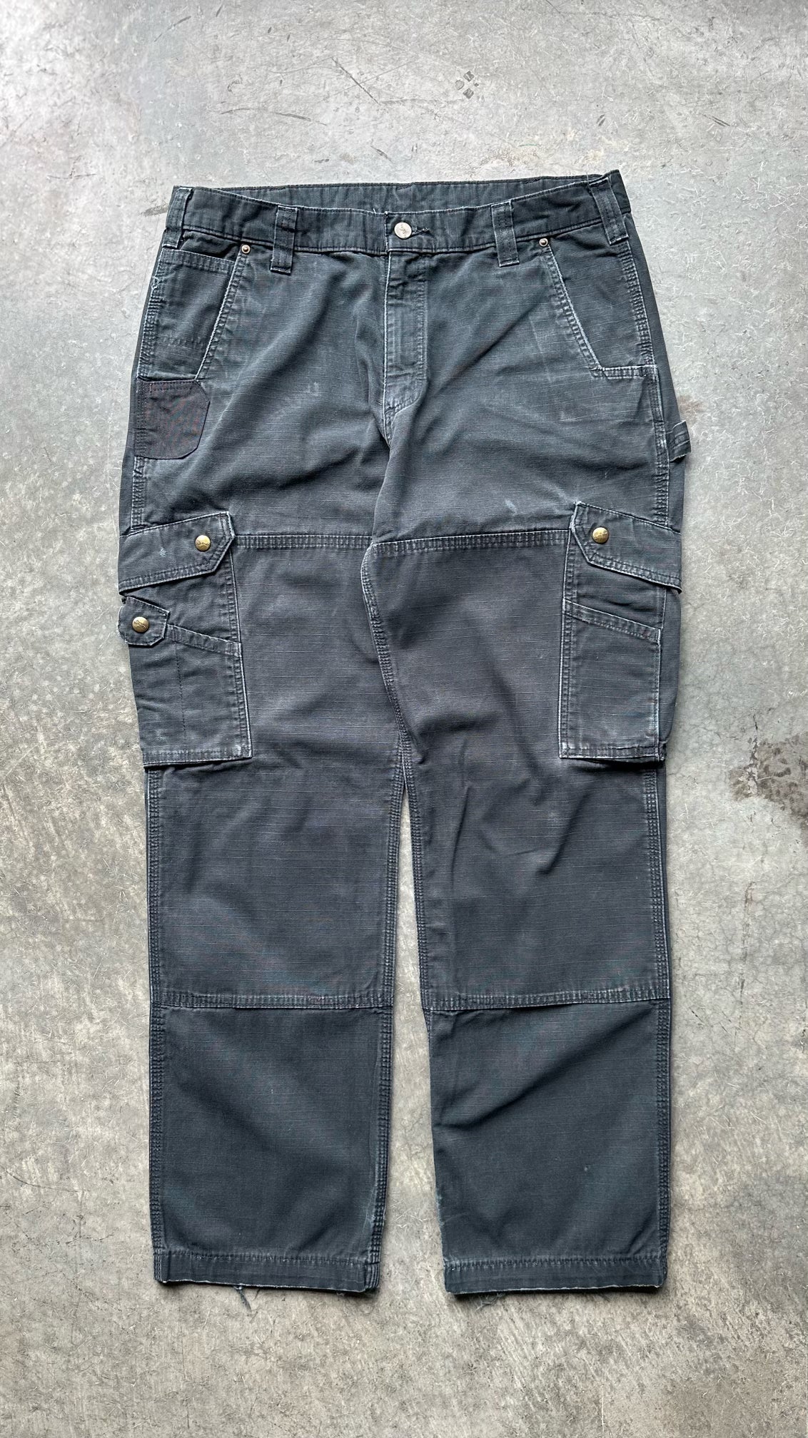 (36X32)BLACK CARHARTT CARGO PANTS