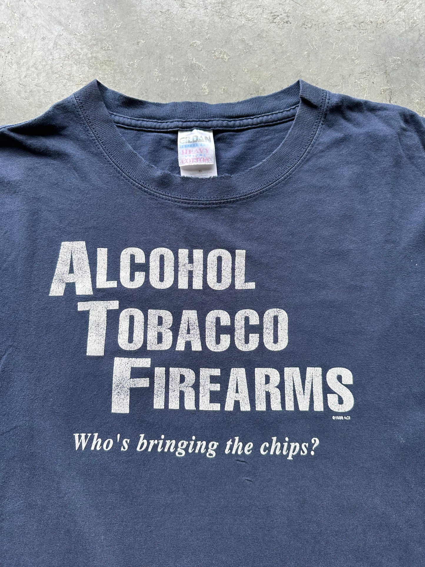 2000’S ALCOHOL TOBACCO FIREARMS TEE(XL)