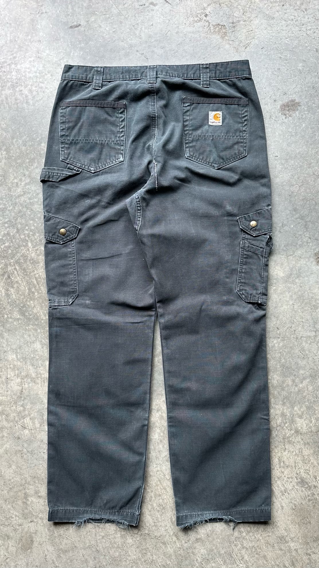 (36X32)BLACK CARHARTT CARGO PANTS